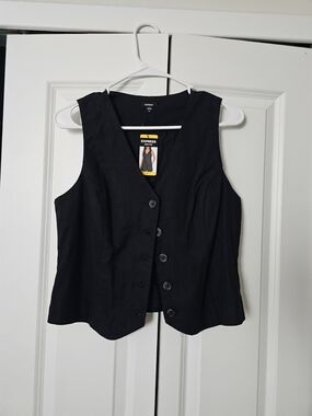 Express Women's Black Button-Front Vest